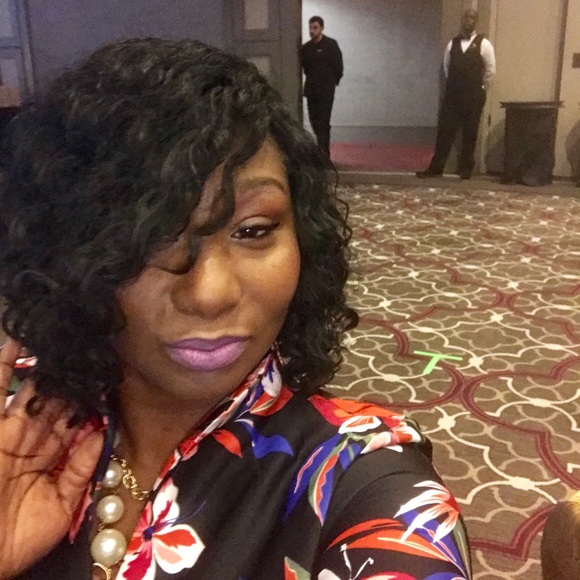 Meet your Posher, Tamara - Picture 1 of 1